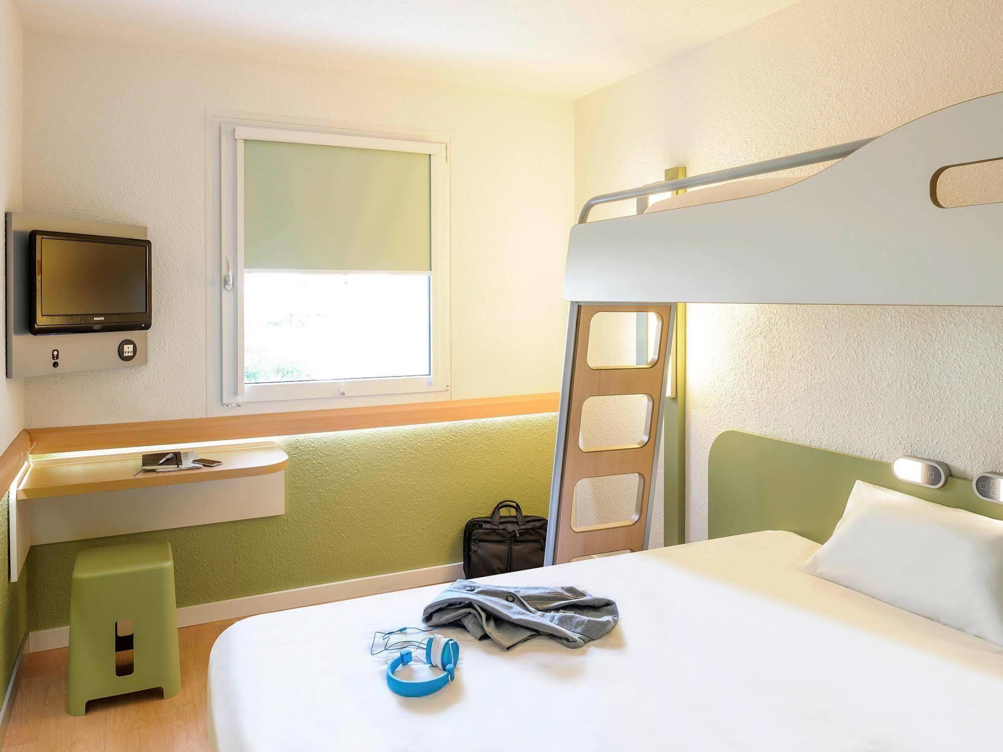 Ibis Budget Argenteuil Bords De Seine Exterior foto